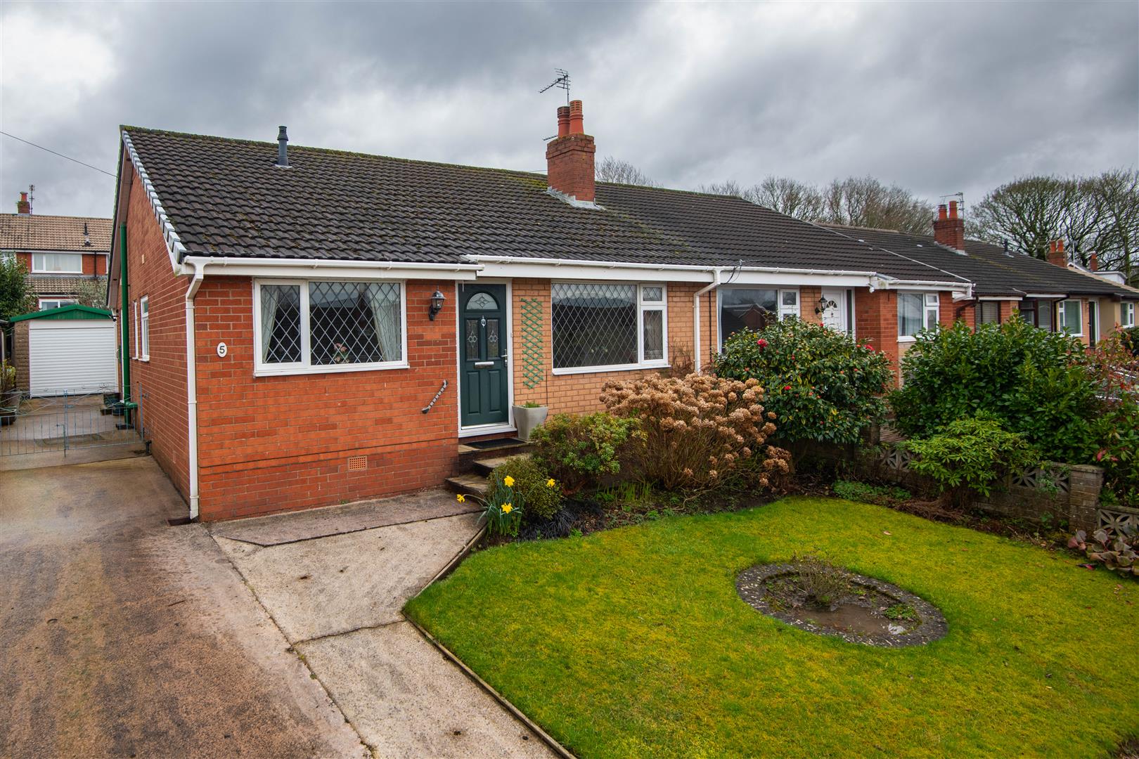 2 bed property in Yeadon Grove, Chorley